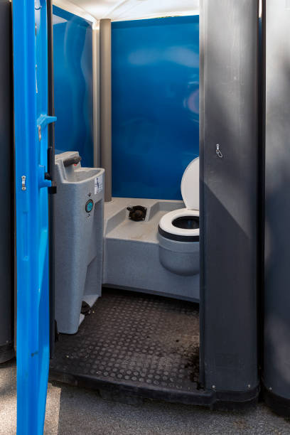 Best Portable restroom trailer rental  in Strawberry, CA