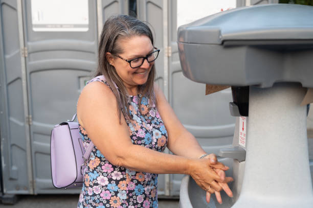 Portable Toilet Options We Offer in Strawberry, CA